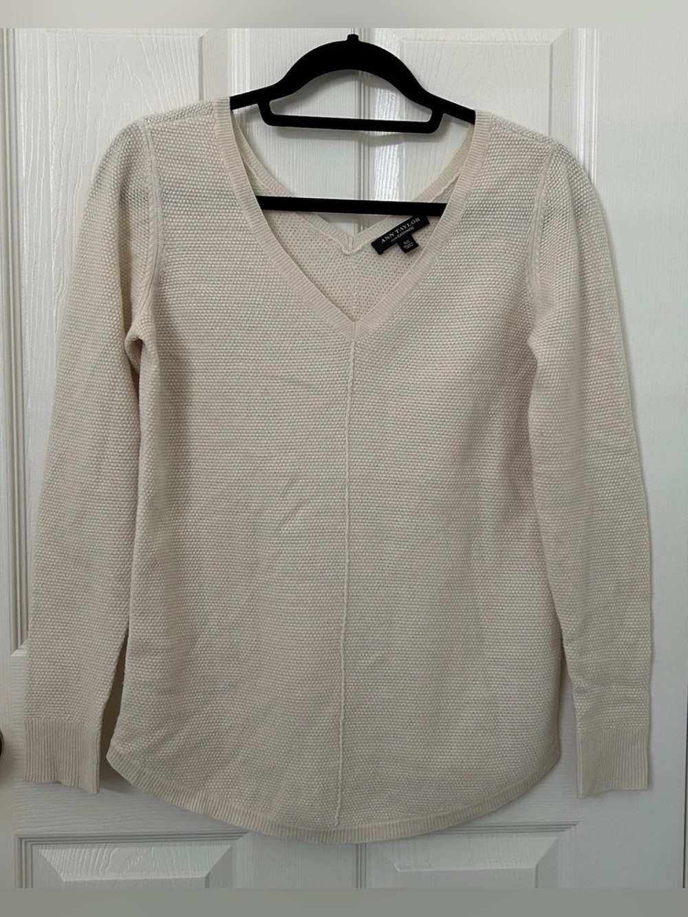 Ann Taylor Ivory V-Neck Textured Knit Cashmere Sweater